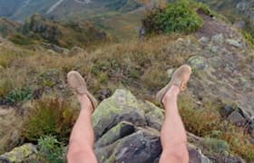 Человек на горе.