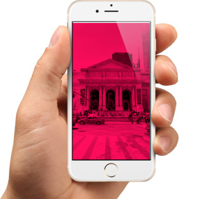 Телефон в руке.